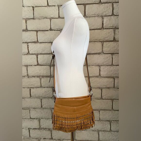 B MAKOWSKY Fringe Crossbody Bag real leather handbag - Picture 1 of 9